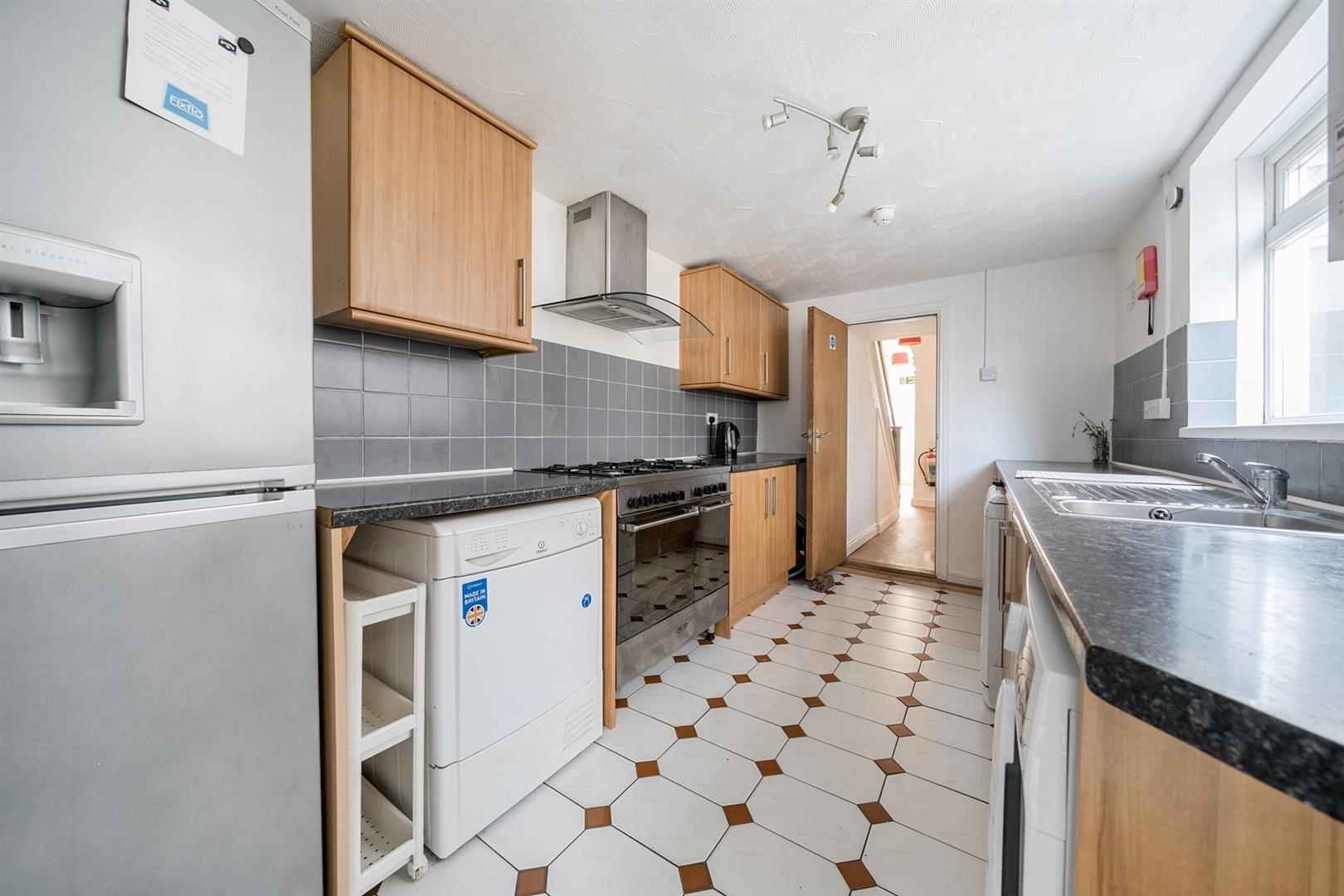 Glamorgan Street, Sandfields, Swansea, SA1 3SY